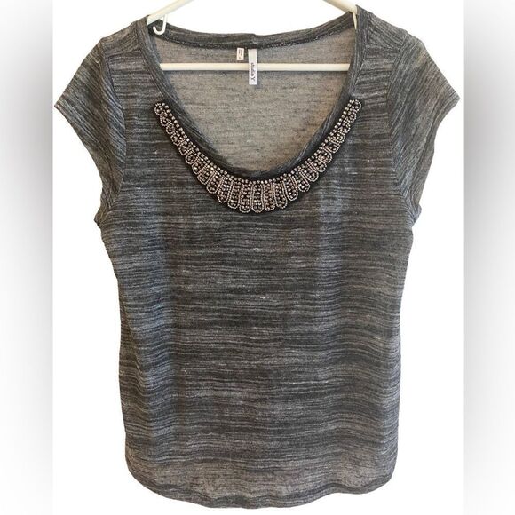 Studio Y Large Lightweight Gray T Shirt Jeweled Neck NWOT - Picture 16 of 16
